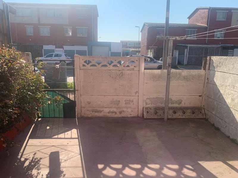 2 Bedroom Property for Sale in Woodlands Western Cape